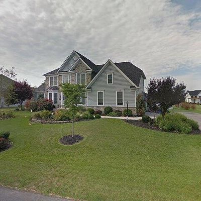 878 Joy Dr, Greencastle, PA 17225