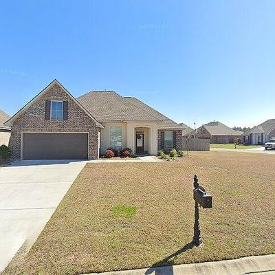 8792 Shephard Dr, Denham Springs, LA 70726