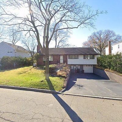 88 Glen Ave, Paramus, NJ 07652