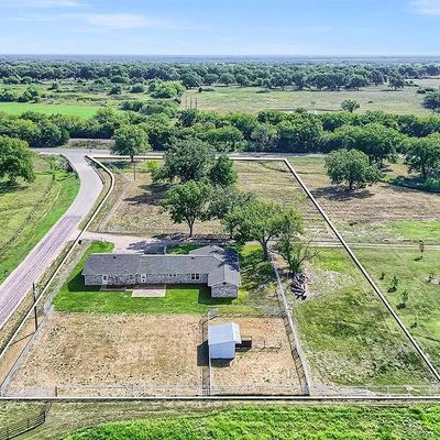 88 W Line Road, Whitesboro, TX 76273