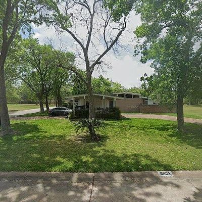 8803 Kennard Dr, Houston, TX 77074