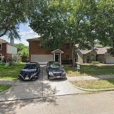 8819 Scenic Green Dr, Houston, TX 77088