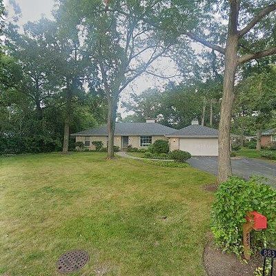 883 Cherokee Rd, Lake Forest, IL 60045