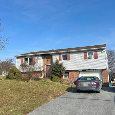 883 N Colebrook Rd, Manheim, PA 17545