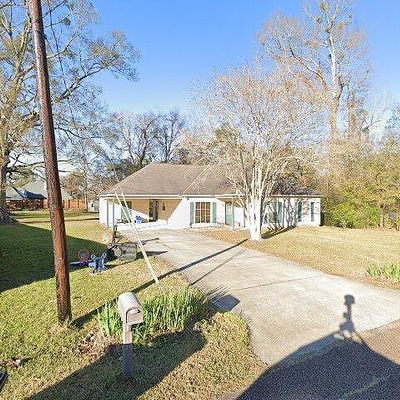 8835 Glen Ellen Dr, Baton Rouge, LA 70809