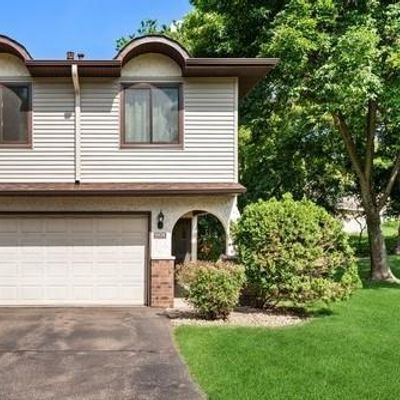 8836 N Maplebrook Ct, Minneapolis, MN 55445