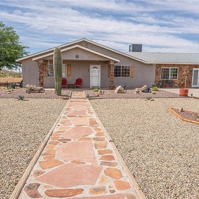 885 S Aztec Rd, Golden Valley, AZ 86413