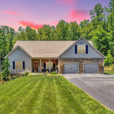 887 Thornblade Way, Blue Ridge, VA 24064