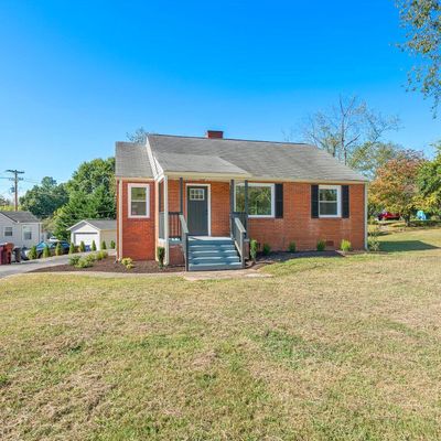 888 E Hunt Rd, Alcoa, TN 37701