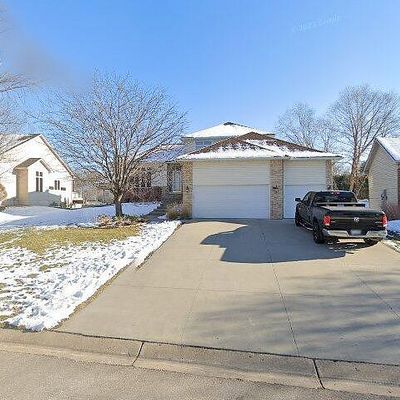 8900 Stratford Xing, Minneapolis, MN 55443