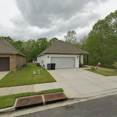 8902 Falling Oak Dr, Baton Rouge, LA 70817