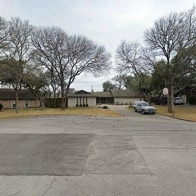 8903 Roxborough St, Austin, TX 78729