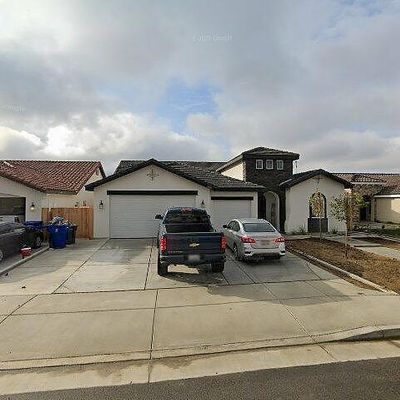 8905 Moonshine Flats Dr, Bakersfield, CA 93311