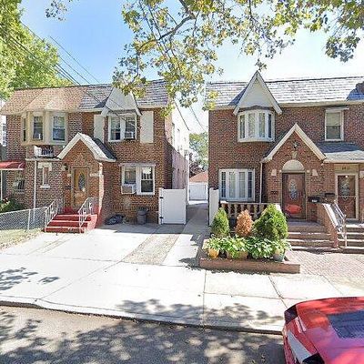 8907 Vanderveer St, Queens Village, NY 11427