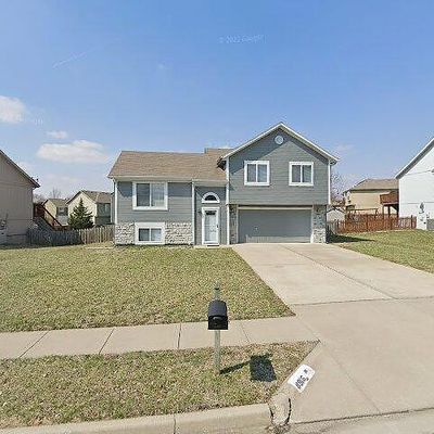 8916 Ne 114 Th Ter, Kansas City, MO 64157