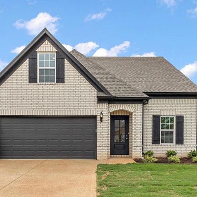 8927 Erin Banks Drive, Southaven, MS 38672