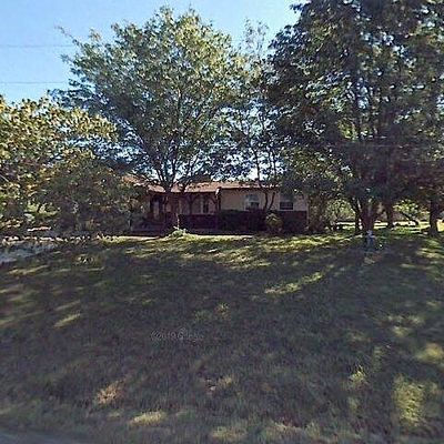 8934 Longview Dr, Ozawkie, KS 66070