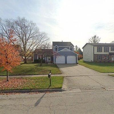 897 Dartmoor Dr, Crystal Lake, IL 60014