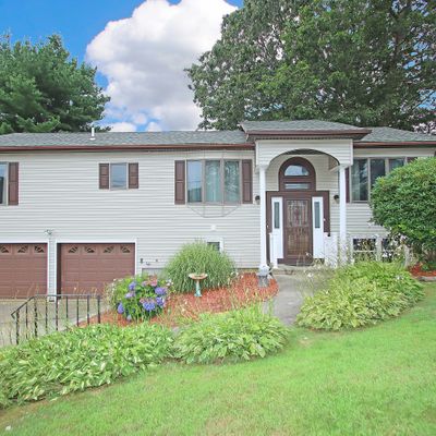 9 Adams Hts, Groton, CT 06340