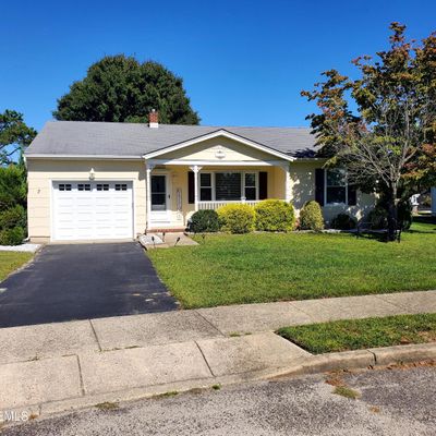 9 Bedford Ct, Toms River, NJ 08757