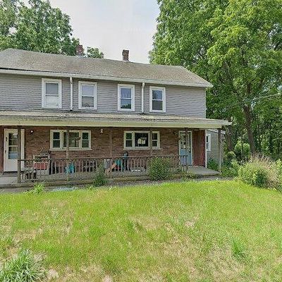 9 Blackstone St, Sutton, MA 01590