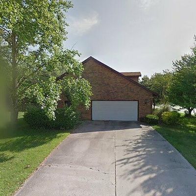 9 Brian Dr, Swansea, IL 62226