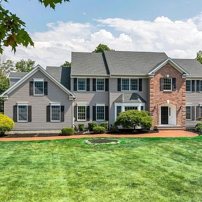 9 Chalfonte Dr, Lebanon, NJ 08833