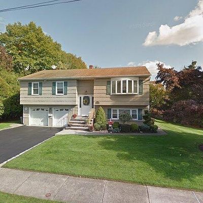 9 Craig Pl, Pompton Lakes, NJ 07442