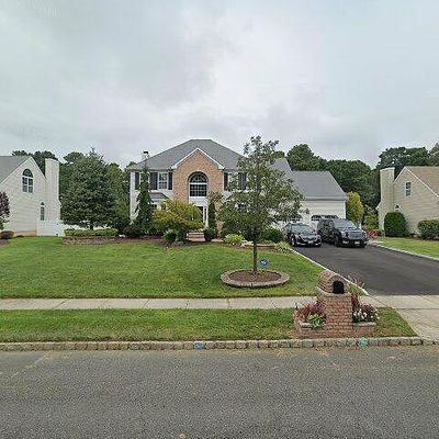 9 Grano St, Monroe Township, NJ 08831