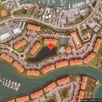 9 Harbour Isle Dr E #103, Fort Pierce, FL 34949