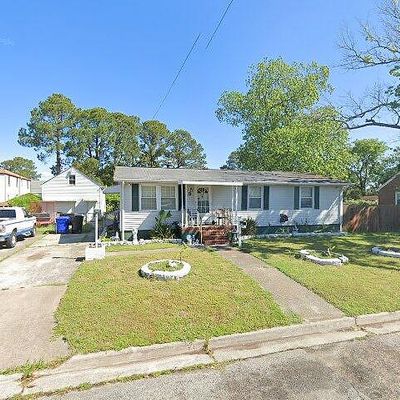 9 Harris Rd, Portsmouth, VA 23702