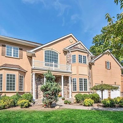 9 Ingleside Ct, Westwood, NJ 07675