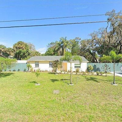 9 N Mantor Ave, Titusville, FL 32796