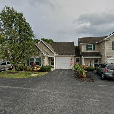 9 Oxen Ln, New Oxford, PA 17350