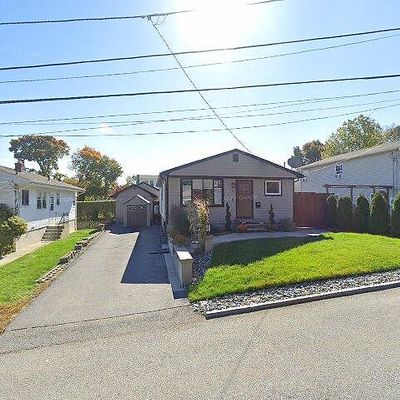 9 Sherman Ave, North Providence, RI 02911