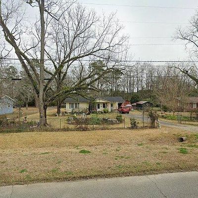 90 Cindy Dr, Thomasville, GA 31792