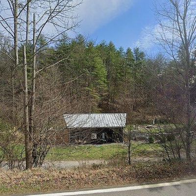 90 Old Burnsville Rd, Weaverville, NC 28787