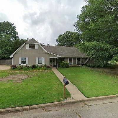 900 Ashley Ln, Tupelo, MS 38801