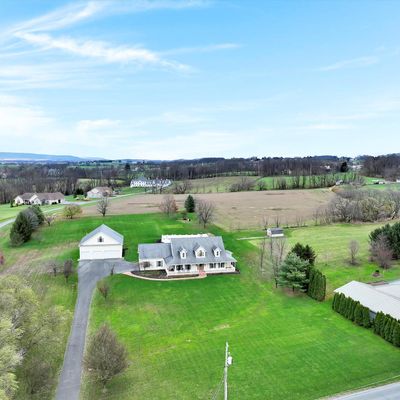 900 Houtztown Rd, Myerstown, PA 17067