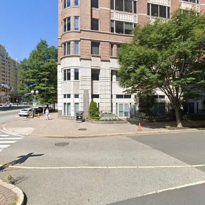 900 N Taylor St #820, Arlington, VA 22203