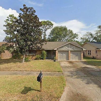 9002 Langfield Rd, Houston, TX 77040