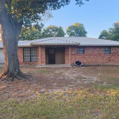 901 La Villeta St, Mexia, TX 76667