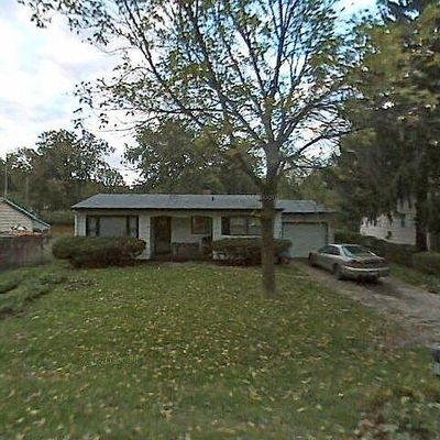 9018 Vine Ave, Wonder Lake, IL 60097