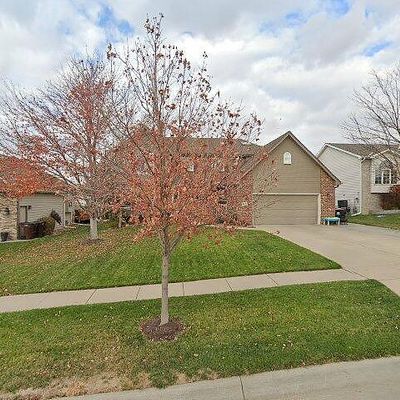 9020 Foxtail Dr, Lincoln, NE 68526