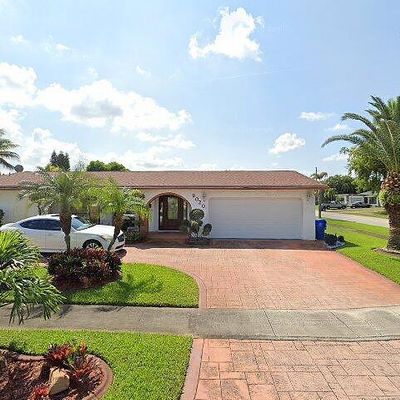 9020 Nw 11 Th St, Pembroke Pines, FL 33024