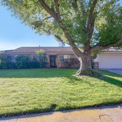 9026 Plaza Park Dr, Elk Grove, CA 95624