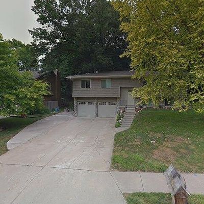 903 Moore Dr, Bellevue, NE 68005