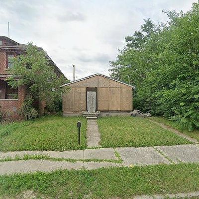 9031 Petoskey Ave, Detroit, MI 48204