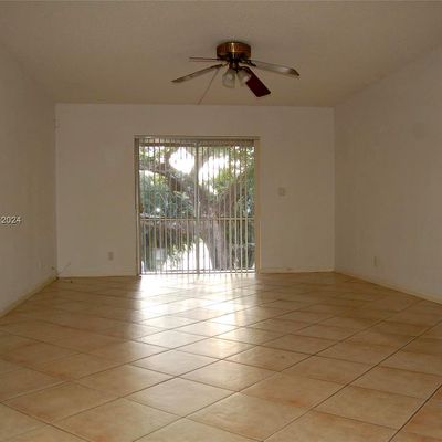 8524 Old Country Mnr, Davie, FL 33328