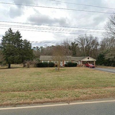 8527 Adkins Rd, Colfax, NC 27235